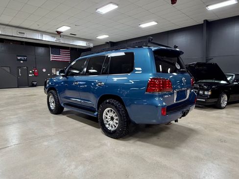 Used 2010 Lexus LX 570 4WD w/ Luxury Pkg image 11