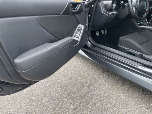 Used 2023 Toyota GR86 w/ ALL Weather Mat Package (TMS) RWD image 14