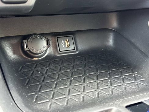 Used 2023 Toyota RAV4 XLE FWD image 7