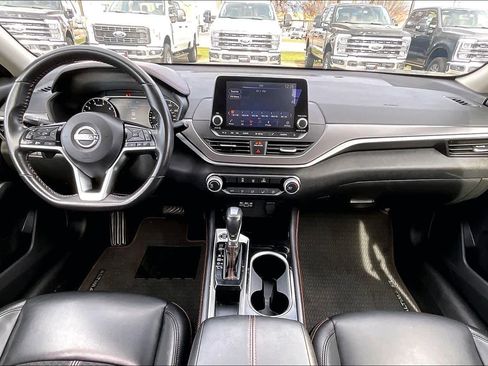 Used 2024 Nissan Altima 2.5 SR image 14
