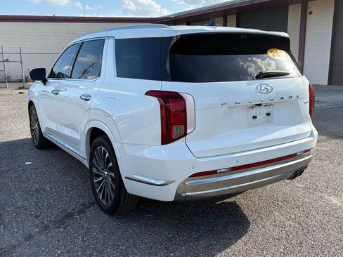Used 2024 Hyundai Palisade Calligraphy image 5