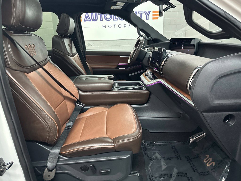 Used 2025 Ford Expedition Max King Ranch AWD/4WD image 19