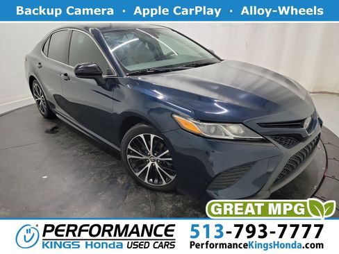Used 2019 Toyota Camry SE image 1