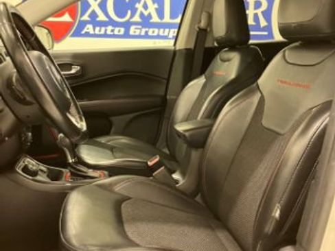 Used 2020 Jeep Compass Trailhawk AWD/4WD image 41