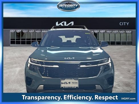 Used 2025 Kia Seltos S image 2