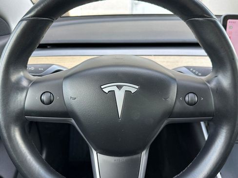 Used 2018 Tesla Model 3 Mid Range image 22