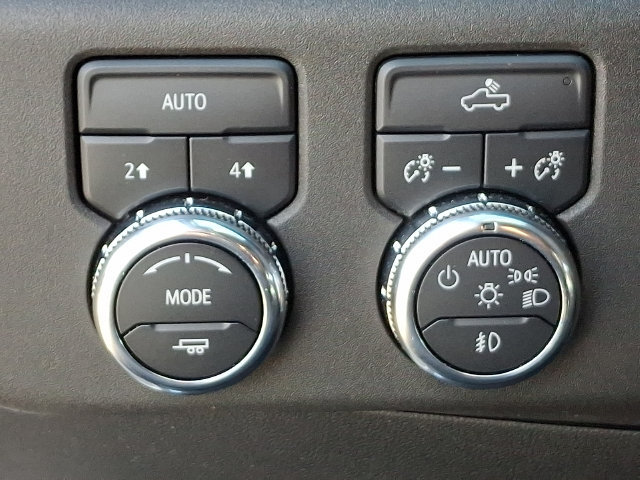 Used 2025 GMC Sierra 1500 Elevation AWD/4WD image 9