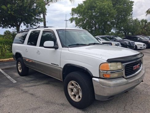 Used 2000 GMC Yukon XL 2500 SLT w/ SLT Marketing Opt Pkg AWD/4WD image 4