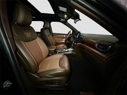 Certified 2022 Ford Explorer King Ranch w/ Premium Technology Package image 37