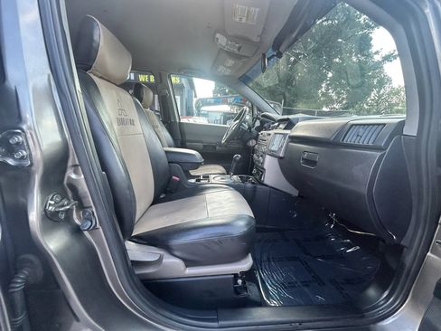 Used 2005 Mitsubishi Endeavor XLS FWD image 12