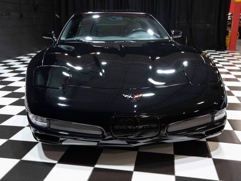 Used 2002 Chevrolet Corvette Z06 w/ Memory Pkg image 9