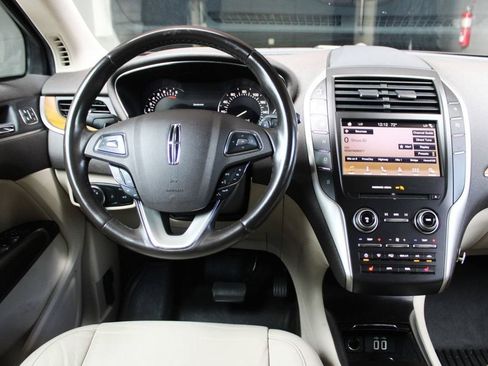 Used 2019 Lincoln MKC Select w/ Select Plus Package FWD image 15