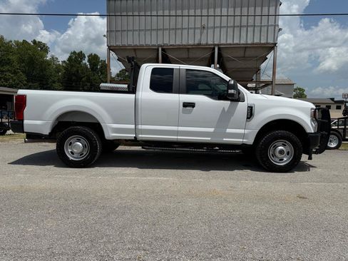 Used 2022 Ford F250 XL w/ Power Equipment Group AWD/4WD image 8