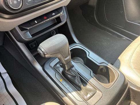 Used 2019 Chevrolet Colorado W/T RWD image 23