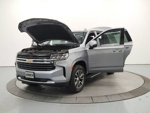 Used 2023 Chevrolet Tahoe LT w/ Luxury Package RWD image 12