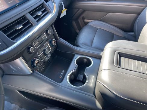 Used 2023 Chevrolet Suburban Z71 w/ Luxury Package image 21