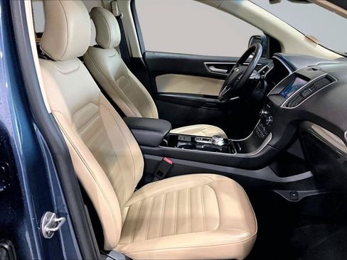 Used 2019 Ford Edge SEL w/ Equipment Group 201A AWD/4WD image 8