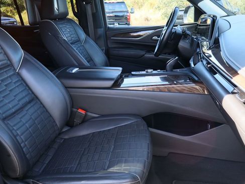 Used 2021 Cadillac Escalade Sport Platinum image 34