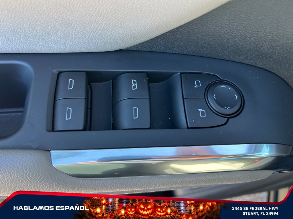 Used 2026 Chevrolet Traverse LT w/ Driver Confidence Package FWD image 13