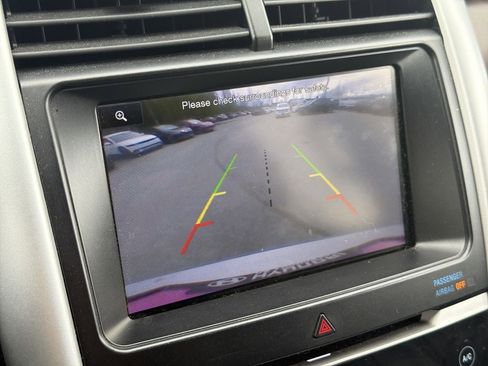 Used 2013 Ford Edge Limited AWD/4WD image 17