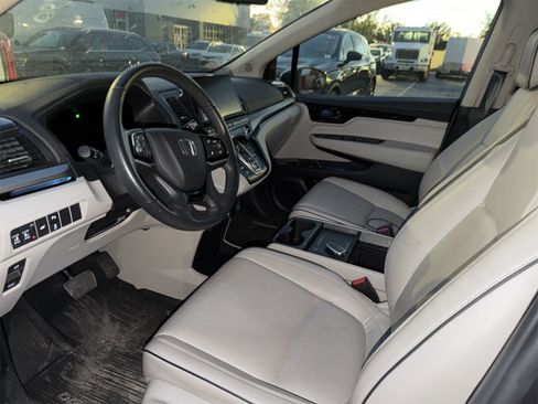 Used 2026 Honda Odyssey Touring image 7