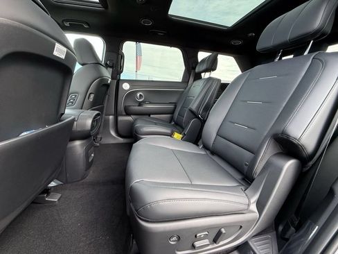 Certified 2026 Hyundai Palisade Calligraphy AWD/4WD image 25