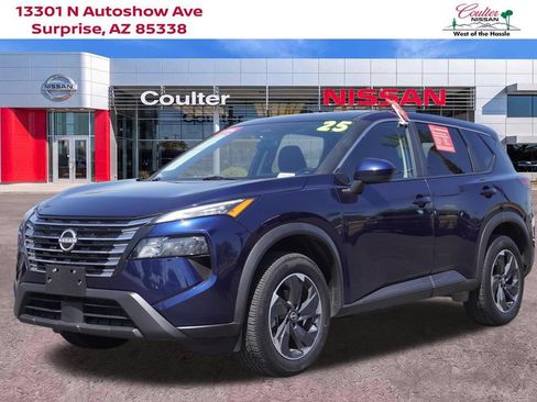 Certified 2025 Nissan Rogue SV FWD image 1