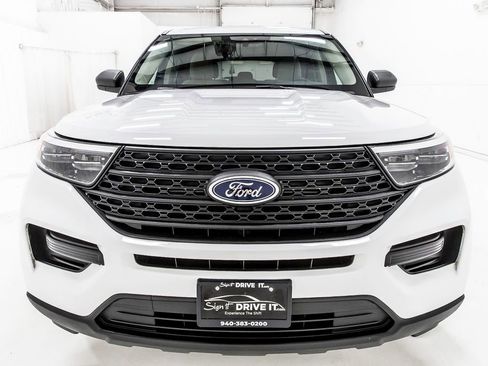 Used 2023 Ford Explorer 4WD image 9