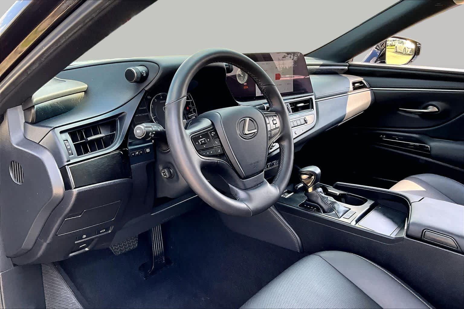 Used 2024 Lexus ES 350 w/ Premium Package FWD image 15