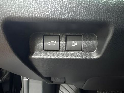 Used 2026 Toyota Crown AWD/4WD image 18