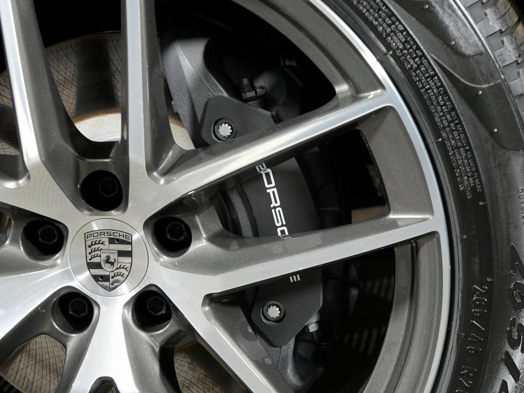 Used 2026 Porsche Macan AWD/4WD image 38