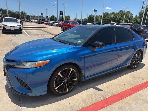 Used 2020 Toyota Camry XSE w/ Navigation Package FWD image 1