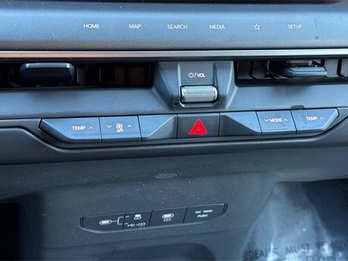 Certified 2024 Kia EV9 Light Long Range image 28