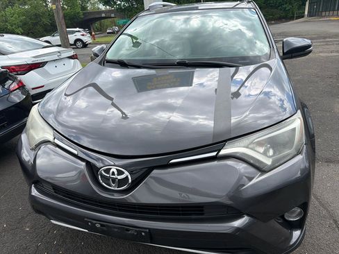 Used 2016 Toyota RAV4 XLE AWD/4WD image 2