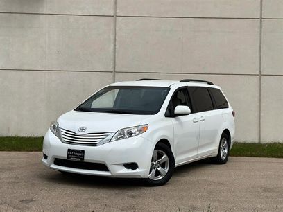 Used 2016 Toyota Sienna LE