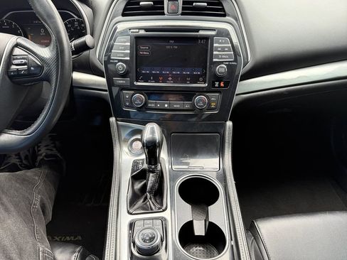 Used 2021 Nissan Maxima 3.5 SV w/ Floor Mat Group FWD image 19