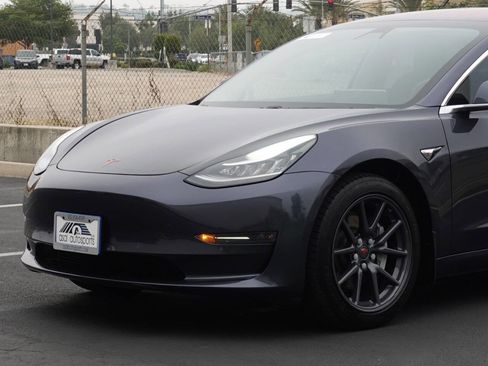 Used 2018 Tesla Model 3 Long Range image 6