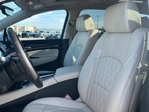 Used 2023 Buick Enclave Avenir w/ Avenir Technology Package image 15