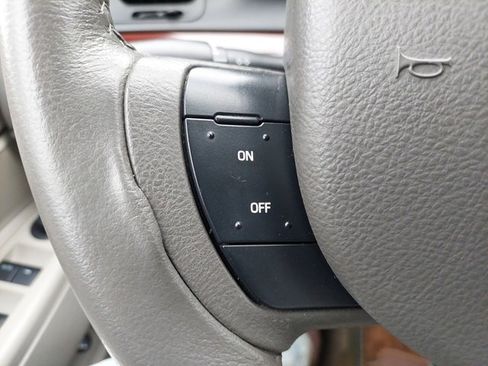 Used 2011 Ford Crown Victoria LX w/ Comfort Appearance Pkg image 21