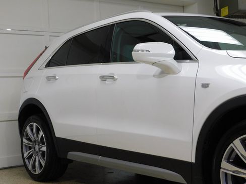 Used 2021 Cadillac XT4 Premium Luxury image 13