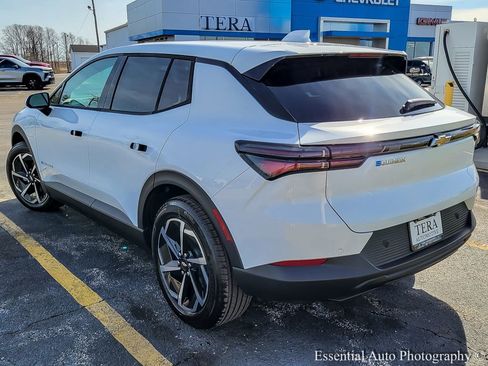 New 2026 Chevrolet Equinox EV LT FWD image 7