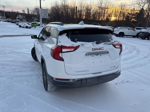 Certified 2024 GMC Terrain AT4 image 7