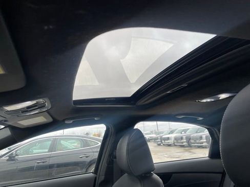 Used 2024 Kia Forte GT-Line w/ GT-Line Premium Package image 12