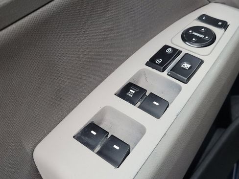 Used 2020 Hyundai Elantra SEL FWD image 27