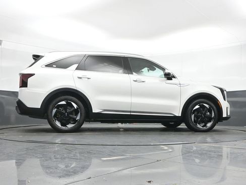 Used 2025 Kia Sorento EX AWD/4WD image 41