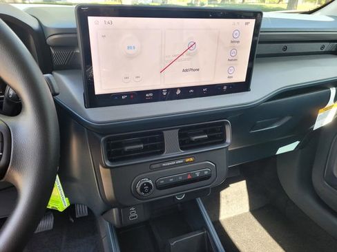 New 2026 Ford Maverick XL image 18