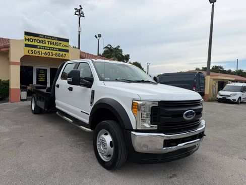 Used 2017 Ford F550 4x4 Crew Cab Super Duty image 7