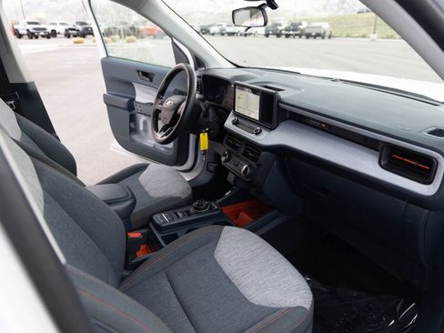 Used 2022 Ford Maverick XLT image 13