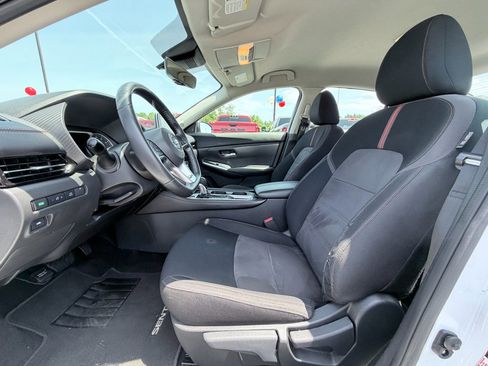 Used 2020 Nissan Sentra SR w/ Electronics Package FWD image 17