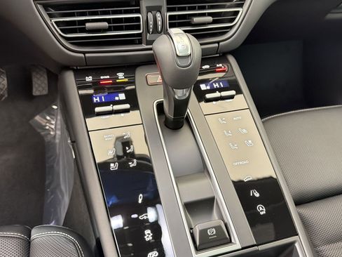 New 2026 Porsche Macan GTS AWD/4WD image 20